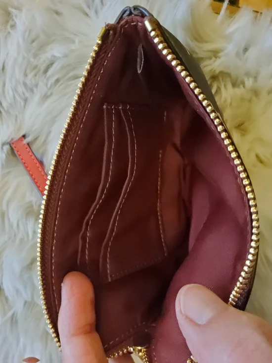 Coach Zip Around "Star" Wristlet EUC - Picture 6 of 12